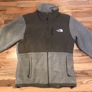 Women’s north face zip up fleece